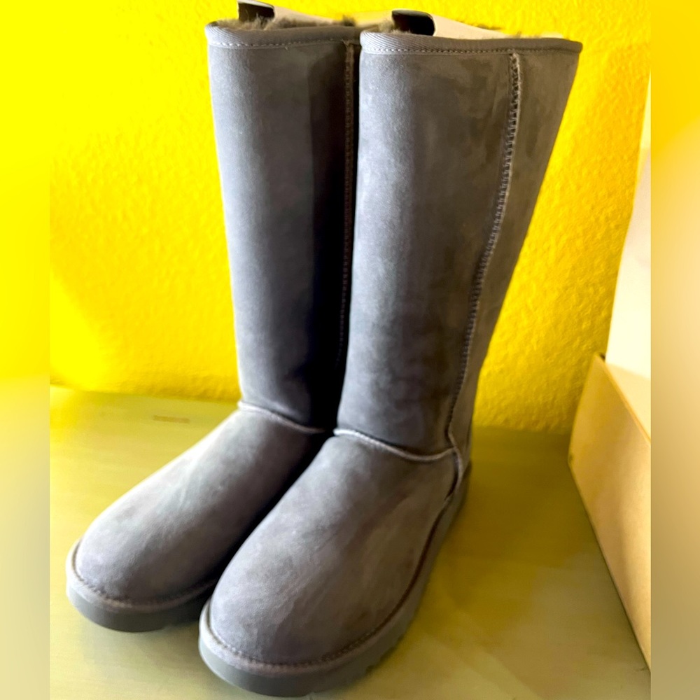 Ugh Boots Classic Tall Gray